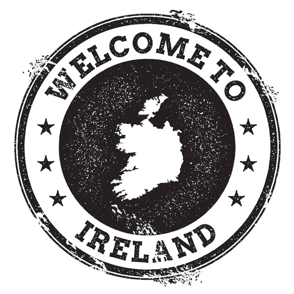 老式的护照欢迎邮票与爱尔兰地图 Grunge 橡皮图章欢迎爱尔兰文本 — 图库矢量图片