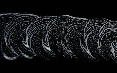 Beyaz sabun doku siyah arka planda el yapımı hipster köpük doku soyut büyük beyaz köpük