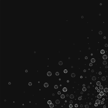 Sabun köpüğü dağınık sağ alt köşede siyah arka planda vektör sabun köpüğü ile