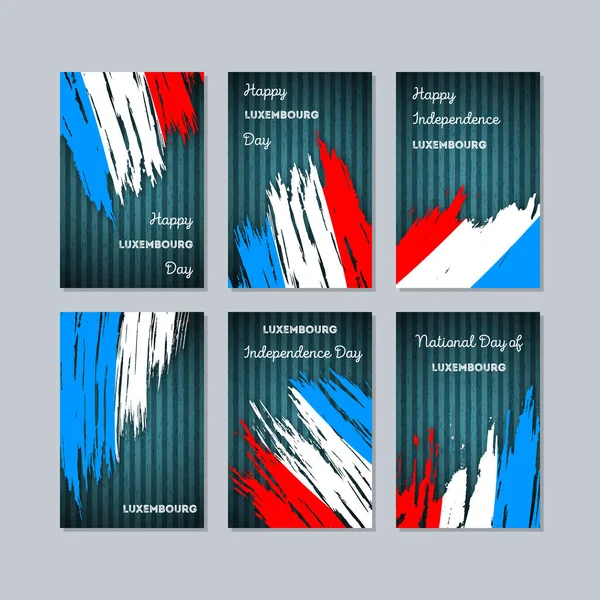 Luksemburgu patriotyczne karty dla krajowych dnia ekspresyjne pociągnięcia pędzlem w barwach narodowych Flaga na ciemny — Wektor stockowy