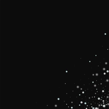 Güzel düşen kar dağınık sağ alt köşesinde güzel yağan kar ile siyah arka plan üzerine