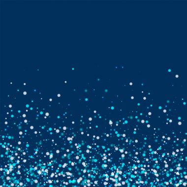 Şaşırtıcı yağan kar dağılım alt degrade derin mavi arka plan üzerinde şaşırtıcı yağan kar ile