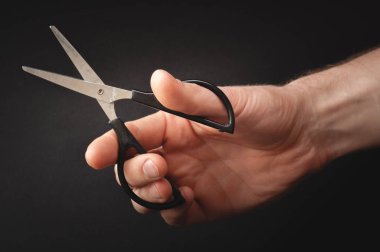 İleti örneği makas. Siyah işler. Elini.