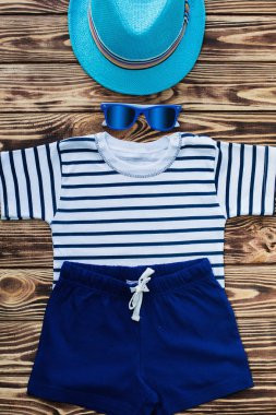 Deniz arka plan. Ahşap arka plan üzerinde çocuk'ın işi. Düz hala o