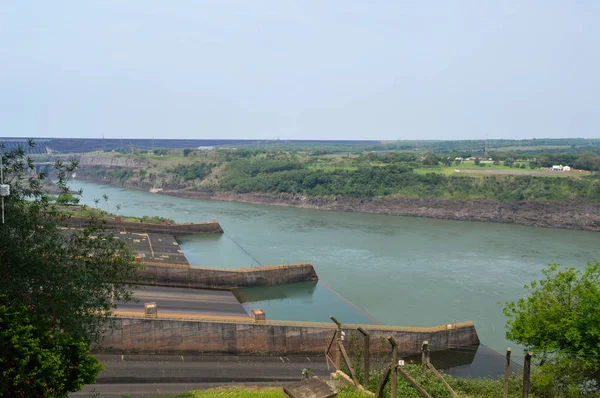 Presa de la central eléctrica Imagen de stock