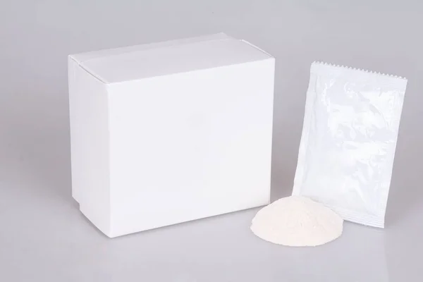 Paquet de drogue de papier blanc, sac blanc pour la poudre — Photo