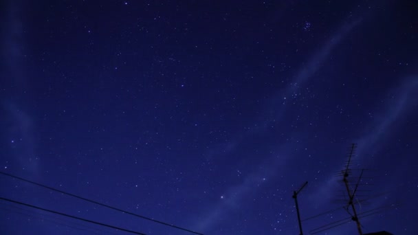 Anténa na pozadí hvězdné dráhy — Stock video