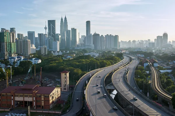 Skyline Kuala Lumpur con rascacielos —  Fotos de Stock