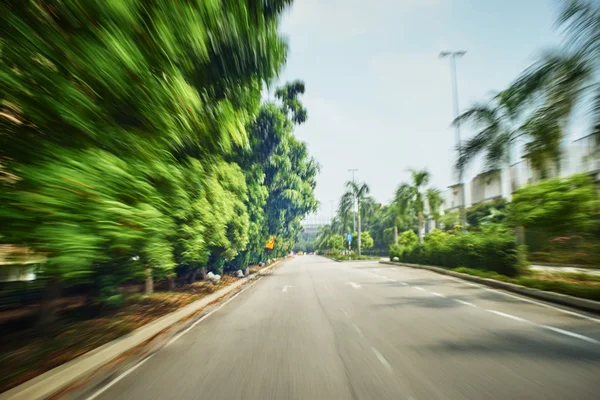 Carretera urbana borrosa —  Fotos de Stock