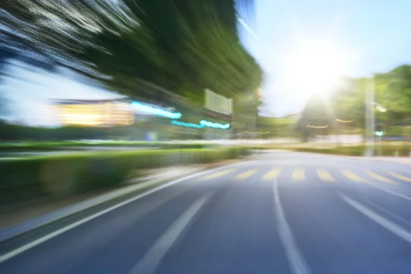 Blurred urban road — Stock Photo, Image