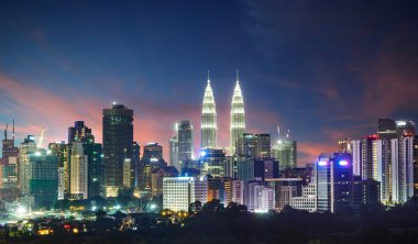 Kuala Lumpur gece ışık