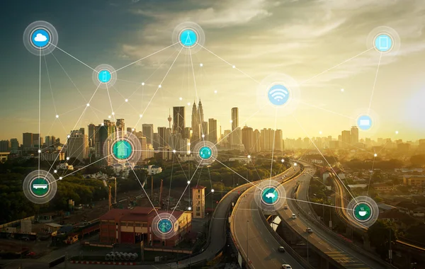 Smart city e concetto di comunicazione wireless — Foto Stock