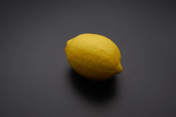 Olgun sarı limon — Stok fotoğraf