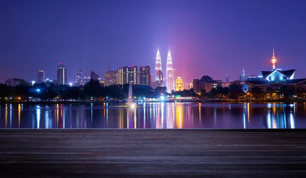 Kuala Lumpur ciudad por la noche —  Fotos de Stock