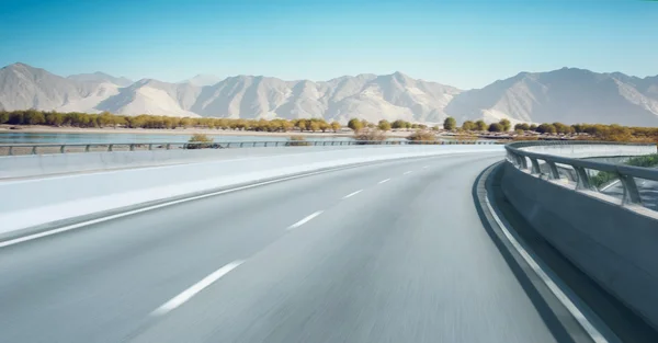 Highway overpass in mountains — Stock Photo, Image