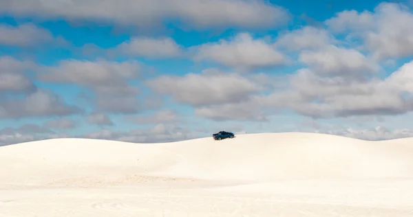 Dune driving at the Lancelin dunes — Stock Photo, Image