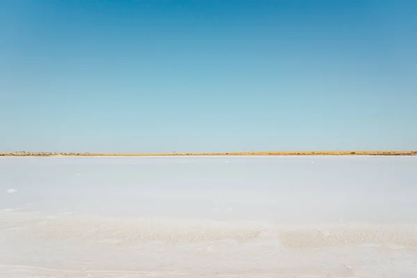 Солоне озеро в Австралії — стокове фото