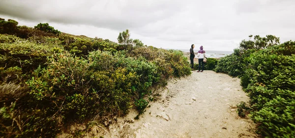 Personas en el Parque Nacional Torndirrup —  Fotos de Stock