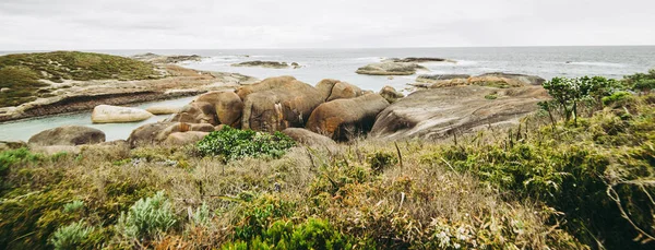 Paisaje alrededor de la brecha una formación de piedra —  Fotos de Stock