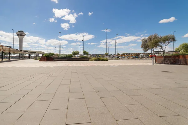 Empty floor in front of Perth Airport — Stock Photo, Image