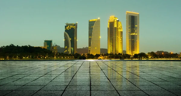 Vista en Putrajaya Edificios modernos junto al lago —  Fotos de Stock