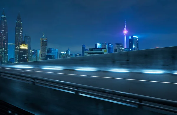 Desfoque de movimento da estrada da cidade — Fotografia de Stock