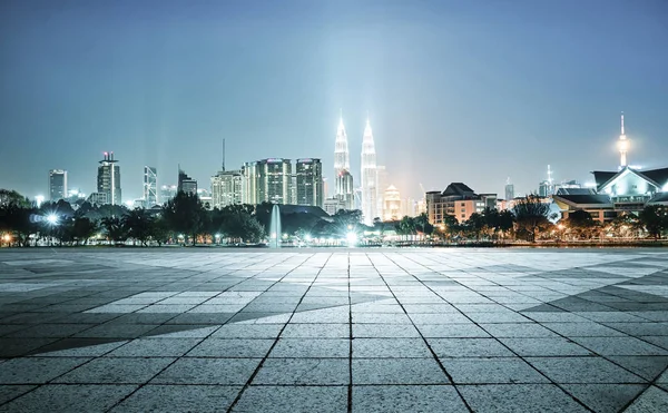 Cityscape with empty floor — Stock Photo, Image