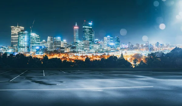 Asfalt yol ve cityscape