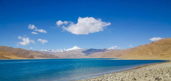 Hermoso lago azul en Tíbet —  Fotos de Stock