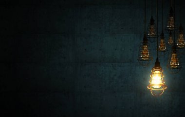  koyu mavi çimento üzerinde Işık Ampüller 