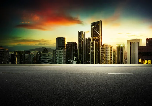 Side View Asphalt Road Evening Scene Modern City — Stock Photo, Image