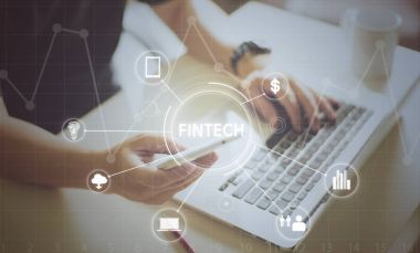 Fintech simgesi olan işadamı