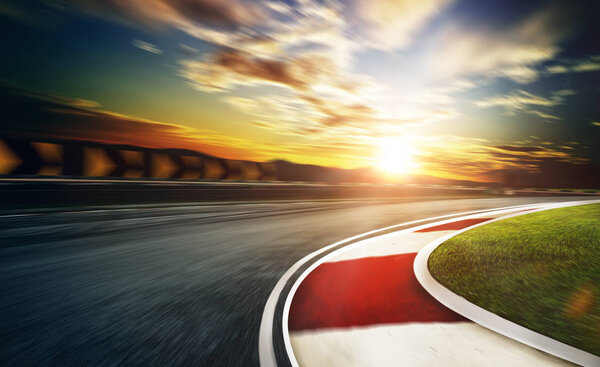 Движение размыто гоночная трасса, холодное настроение
