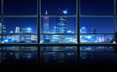 Modern boş ve temiz ofis iç merdivenler, Perth şehir manzarası arka plan, gece sahne .