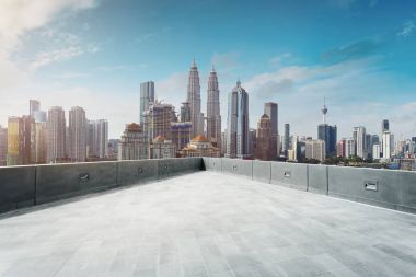 Hızla çatı Kuala Lumpur cityscape manzarası ile açın  .