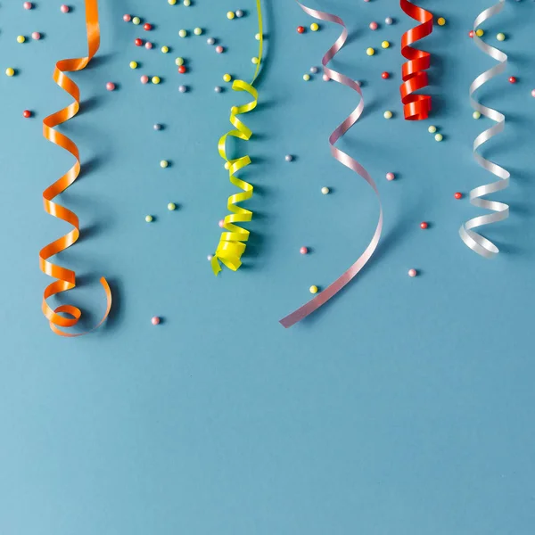 Coloridas serpentinas de fiesta —  Fotos de Stock