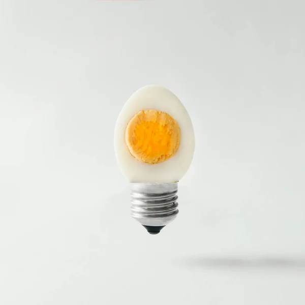 Vejce v podobě žárovky — Stock fotografie