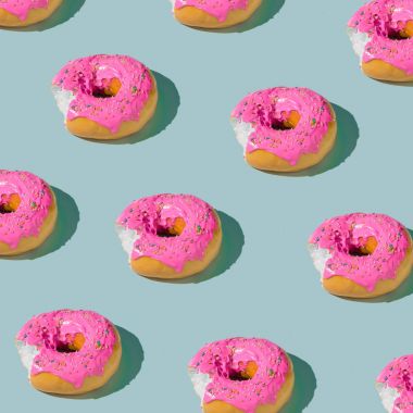 Pembe sırlı donuts desen