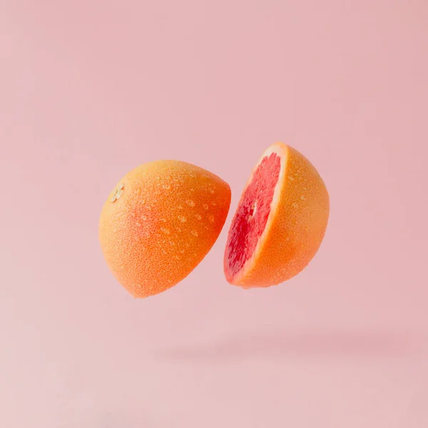 Geschnittene reife Grapefruit — Stockfoto