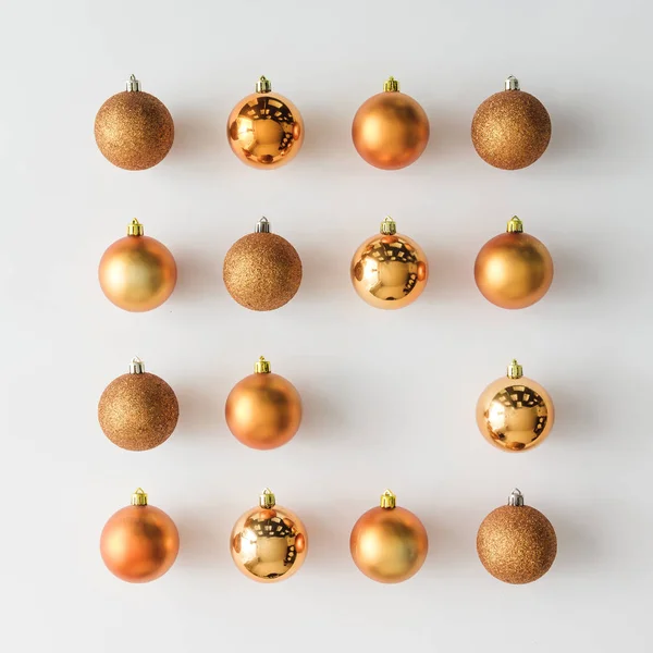 Gouden Kerstdecoratie kerstballen — Stockfoto