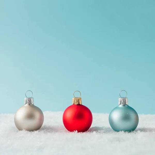Färgglada julgranskulor — Stockfoto