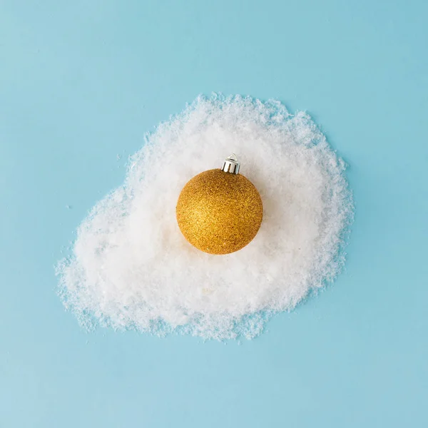 Egg made of golden Christmas bauble — Stock Photo, Image