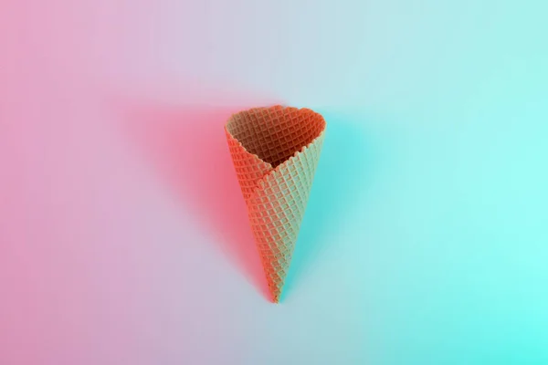 Cone Sorvete Cores Holográficas Gradiente Ousado Vibrante Arte Conceitual Surrealismo — Fotografia de Stock