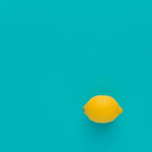 Citroen Fruit Pastel Blauwe Achtergrond Minimale Zomer Concept Plat Leggen — Stockfoto