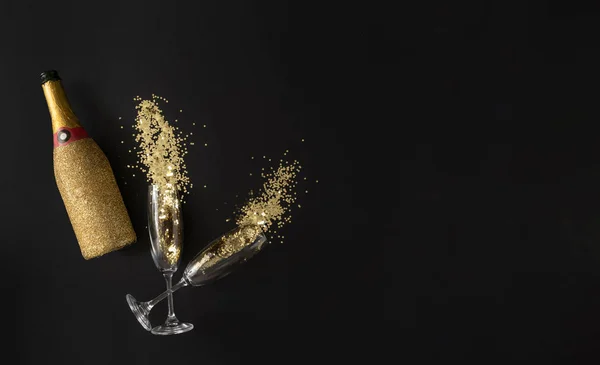 Champagne Bottle Ald Glasses Golden Glitter Celebration Party Concept — 图库照片