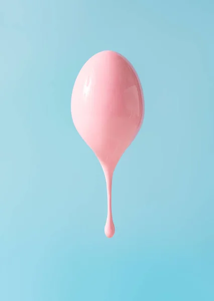 Креативная Пасхальная Концепция Яйцом Розовой Капельной Краской Идея Пасхальной Смерти — стоковое фото