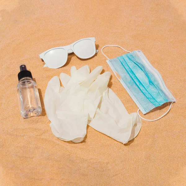 Summer Beach Concept Sunglasses Protective Gloves Face Mask Hand Sanitizer — Stock Photo, Image