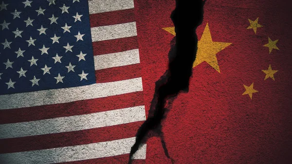 Сполучені Штати Проти Китаю Прапори Тріщинами Стіни — стокове фото