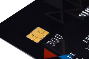 Beyaz zemin üzerinde altın bir çip ile online ödeme kartı