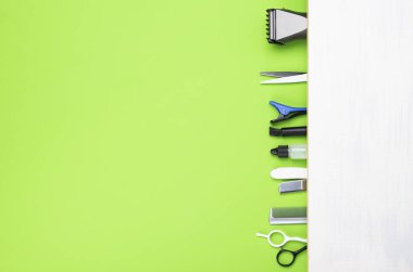 bir yeşil ve gri arka plan nesnelerle Kuaför için fikir